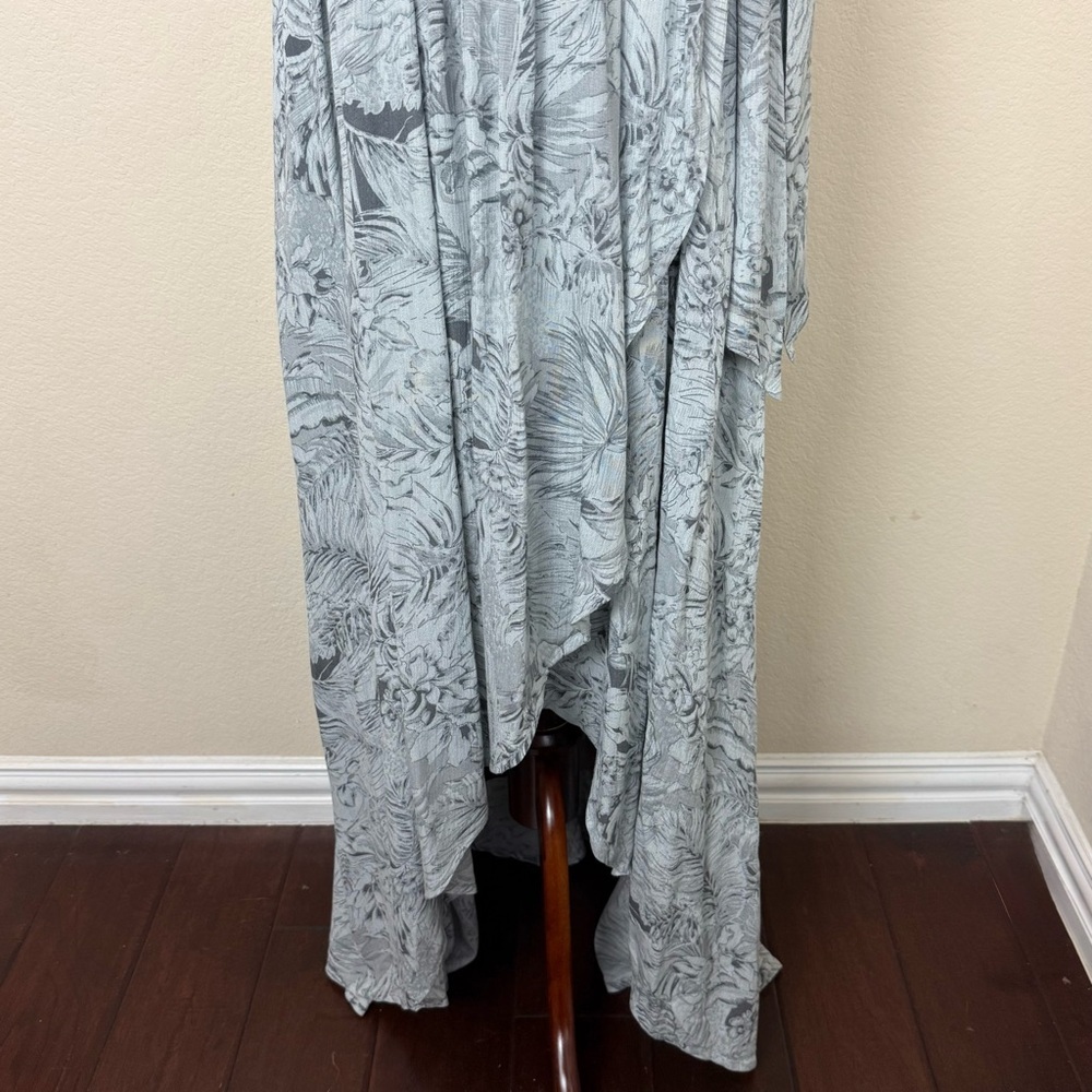 Ivy City Co Misty Island Maxi Wrap Dress Blue Gray
Floral V-neck Short Sleeve - Picture 7 of 15